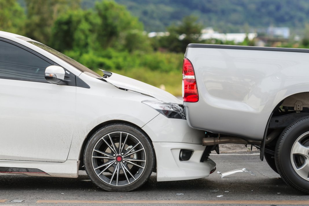 8-essential-steps-you-should-take-after-being-rear-ended-scoopify