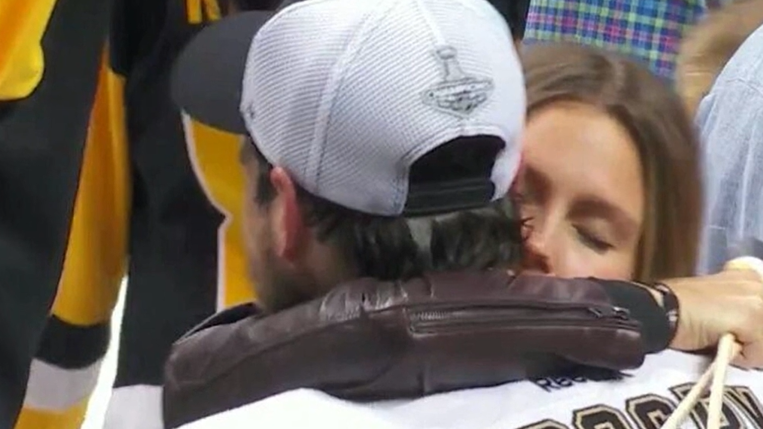Who is Sidney Crosby's wife? The story of Kathy Leutner 